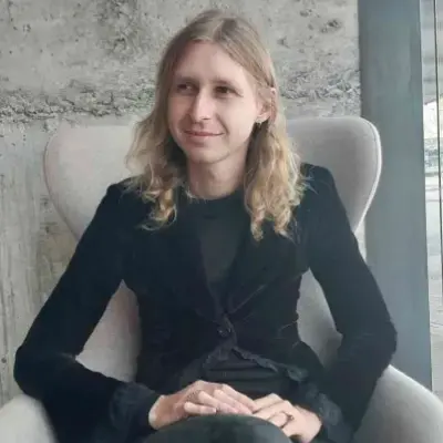 iris_meredith@mastodon.social
